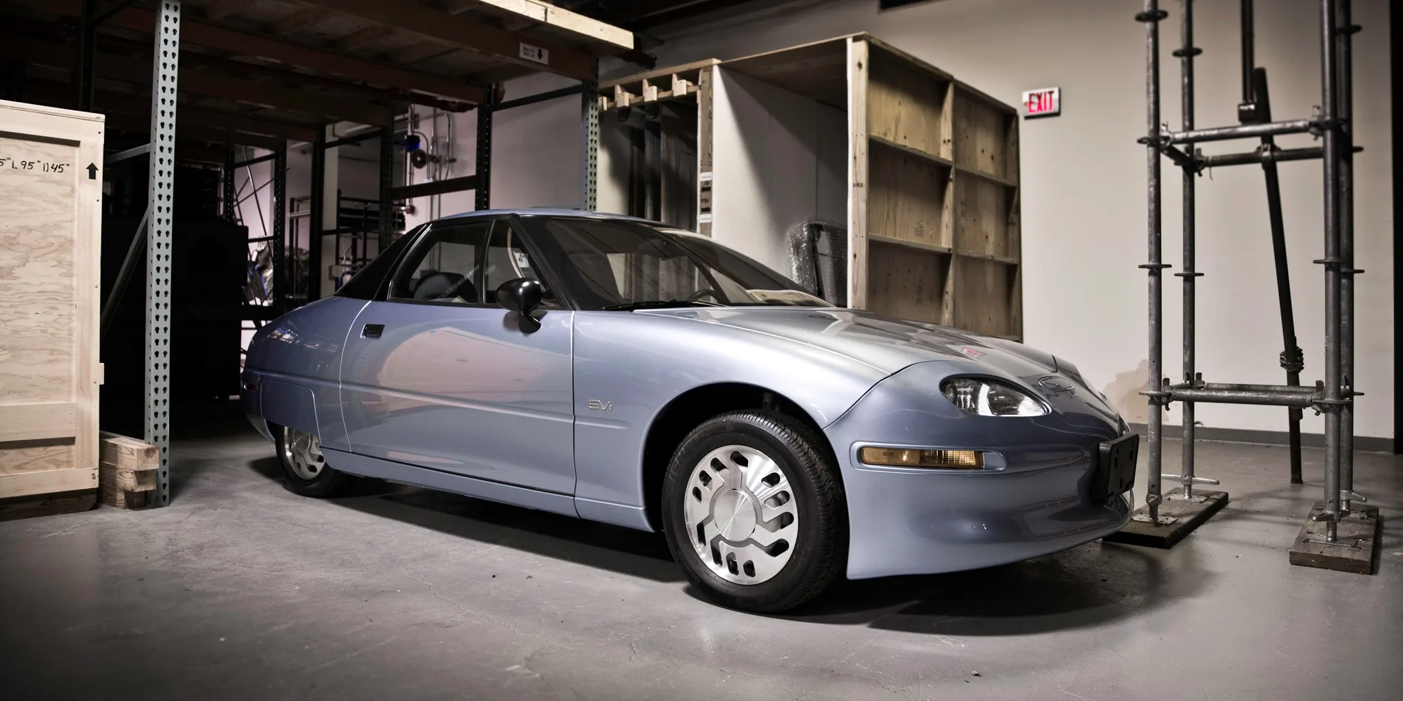 1997 EV1 front three-quarter